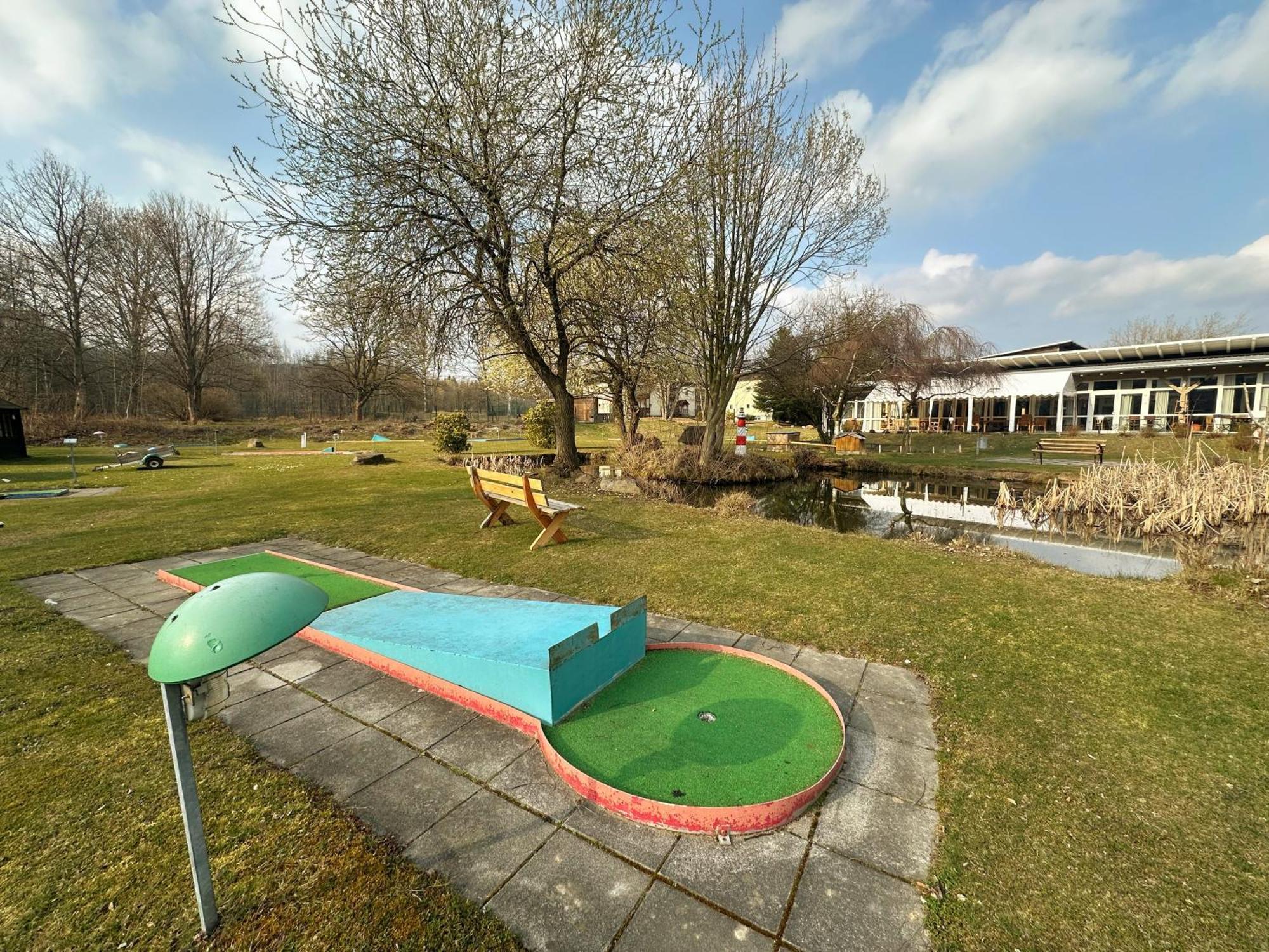 Hotel Am Laerchenberg I Fruehstueck, Wlan, Parkplatz Schirgiswalde-Kirschau Dış mekan fotoğraf