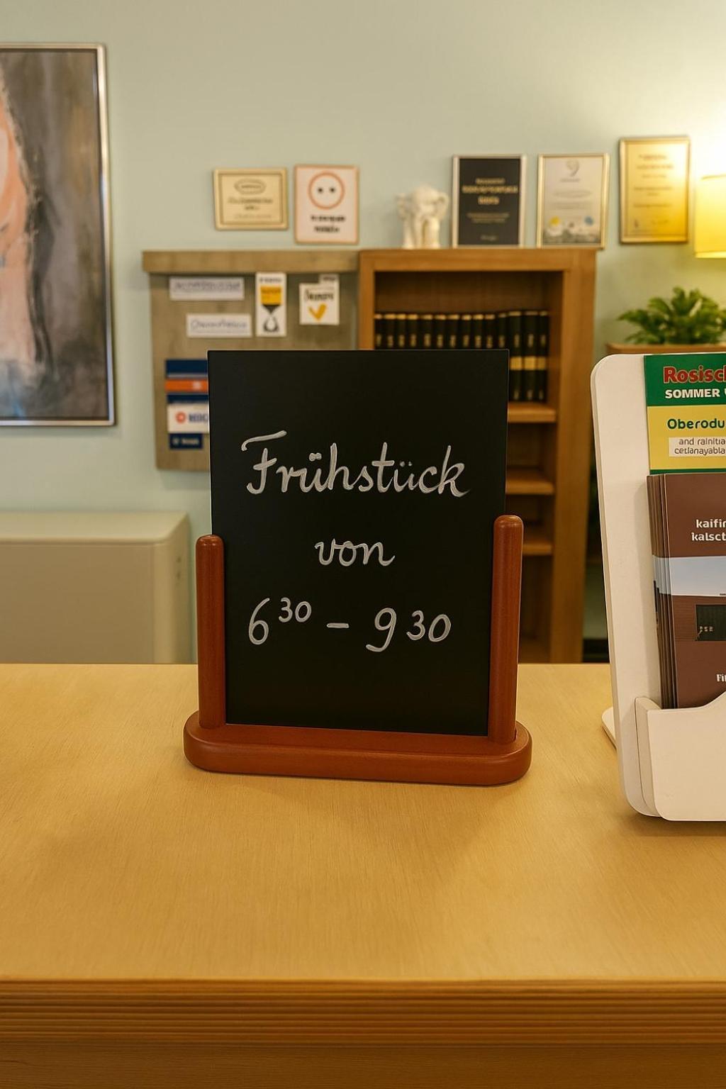Hotel Am Laerchenberg I Fruehstueck, Wlan, Parkplatz Schirgiswalde-Kirschau Dış mekan fotoğraf